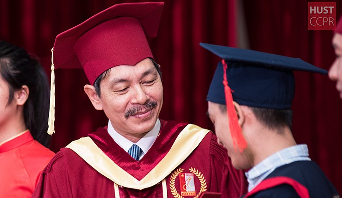 bach-khoa-ha-noi-dai-thang-mua-tuyen-sinh-hon-13-thi-sinh-thuoc-top-1-cao-nhat-toan-quoc-80-thi-sinh-trung-tuyen-dat-24-26-diem-khoi-a